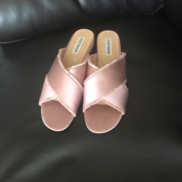 Steve Madden Slides - Picture 2 of 3
